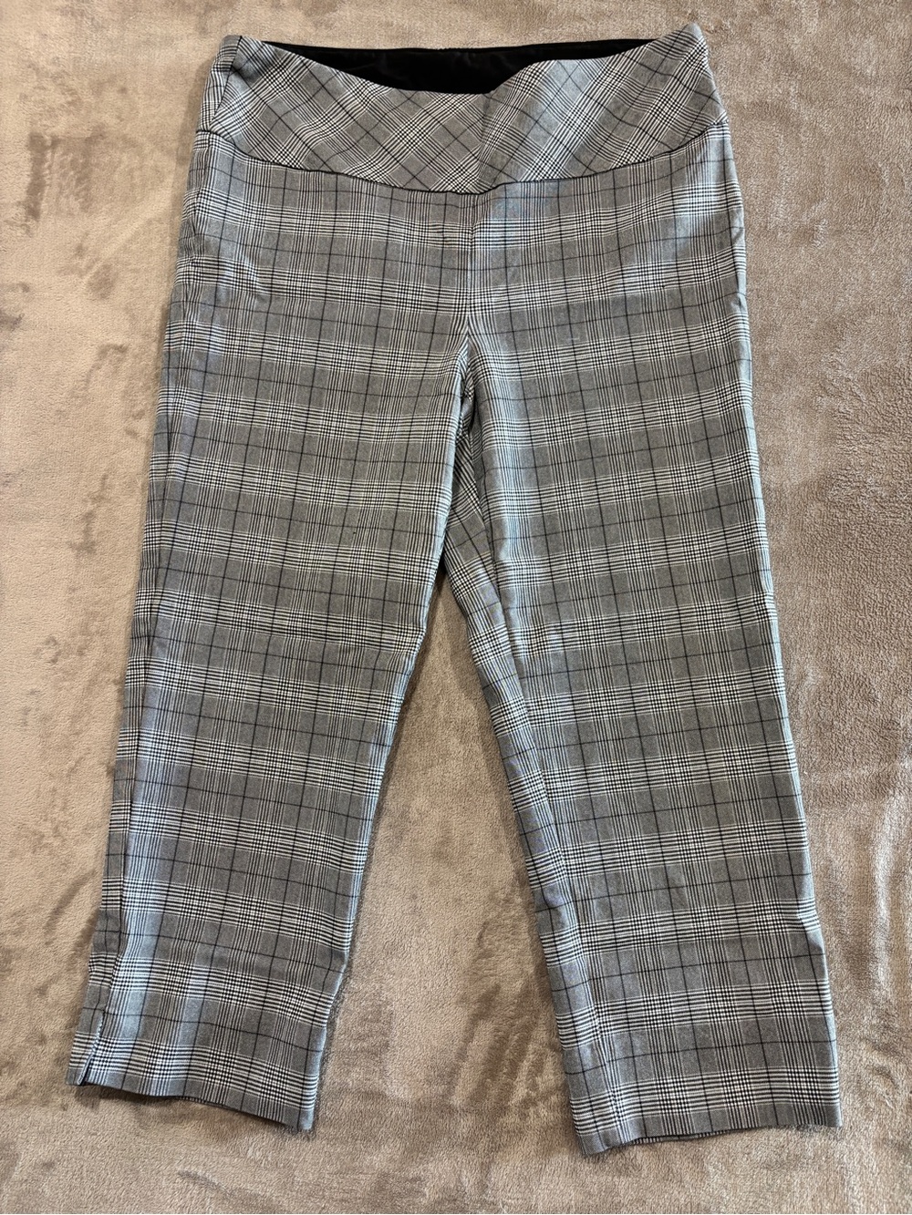 Laura Canada Plaid print Pull-On Capri Pants - Gray